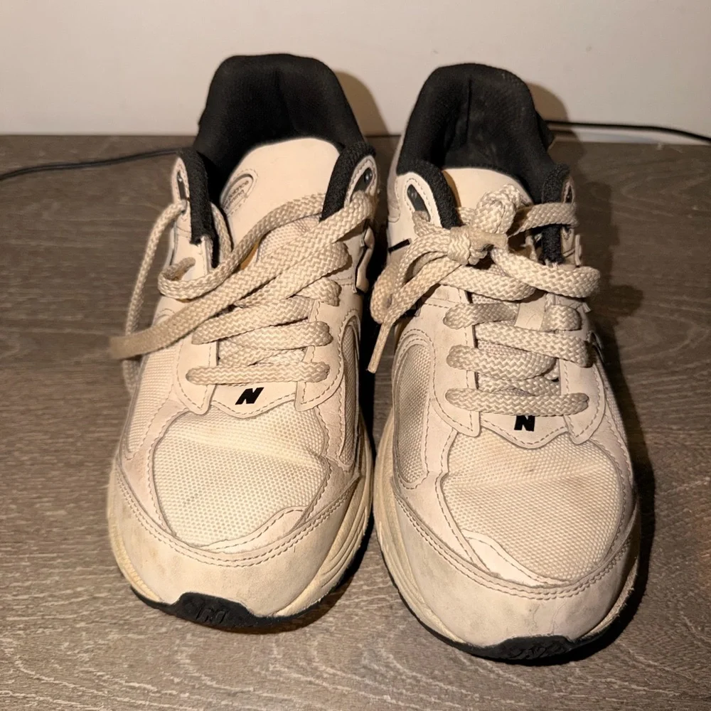 New Balance 2002R sneakers - Picture 3 of 7